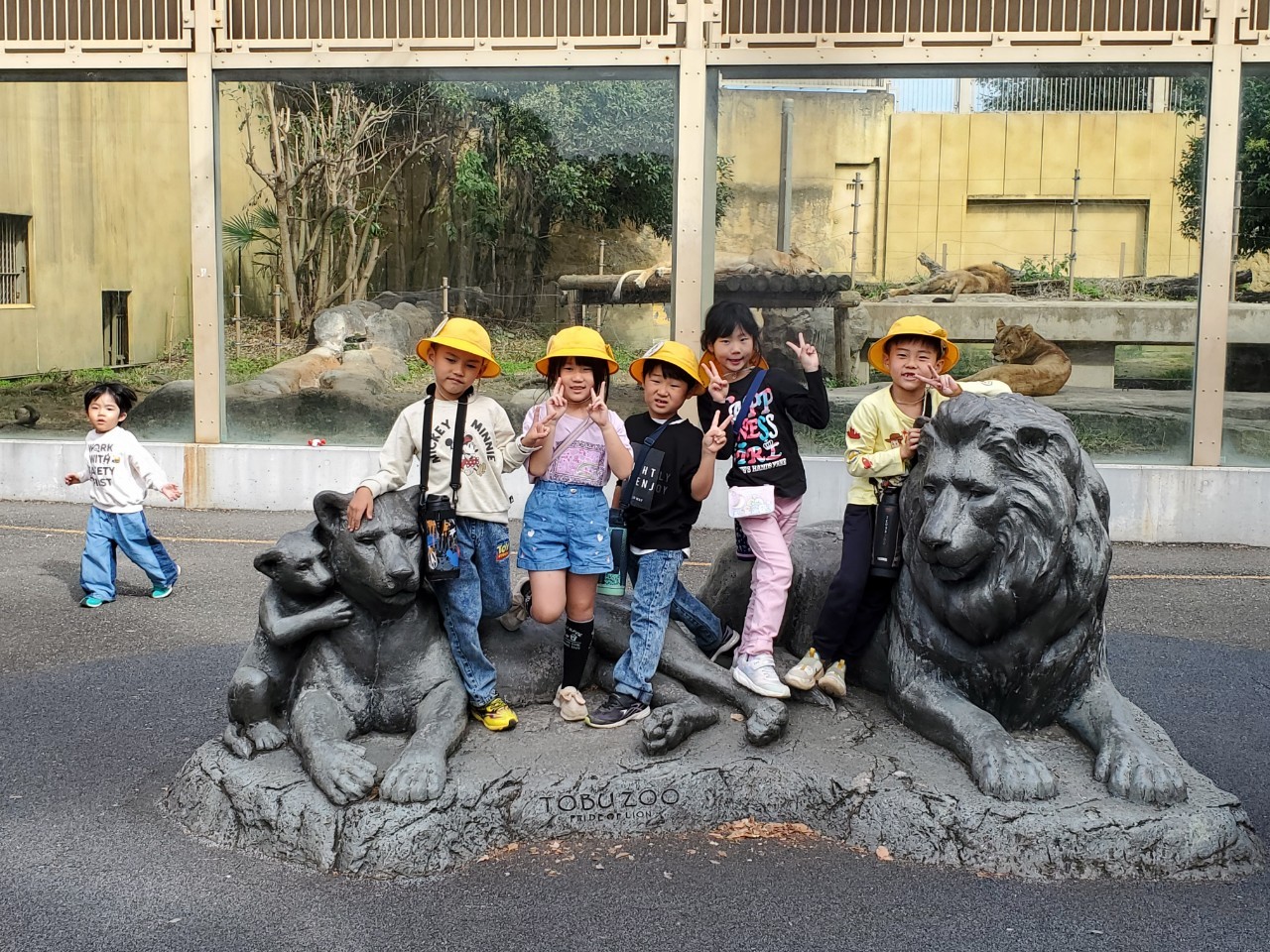 LINE_ALBUM_東武動物公園🦁_241022_38